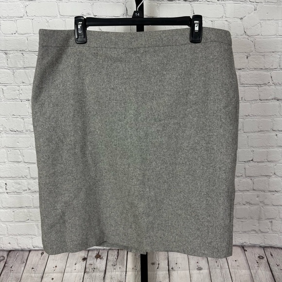 J. Crew Dresses & Skirts - J. Crew Gray Wool and Viscose Pencil Skirt Size 16